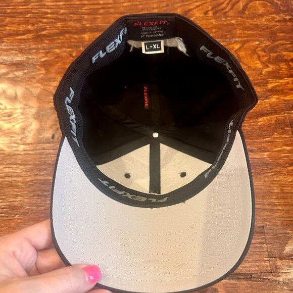 Rare NWT Cabo Wabo Black Hat I Love this Bar In Memory of Toby Keith - Picture 7 of 7